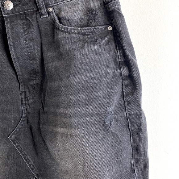 H&M Button Fly Distressed Jean Skirt Mini - Picture 6 of 7